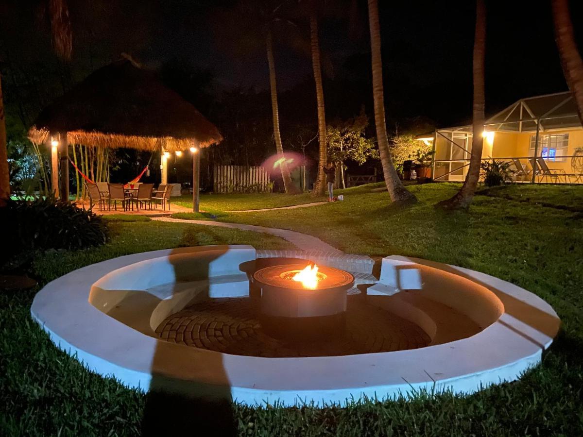 Jupiter Waterfalls - Newly Updated - Tiki Hut, Fire Pit, Kitchen, Pool Heater And More Exterior foto