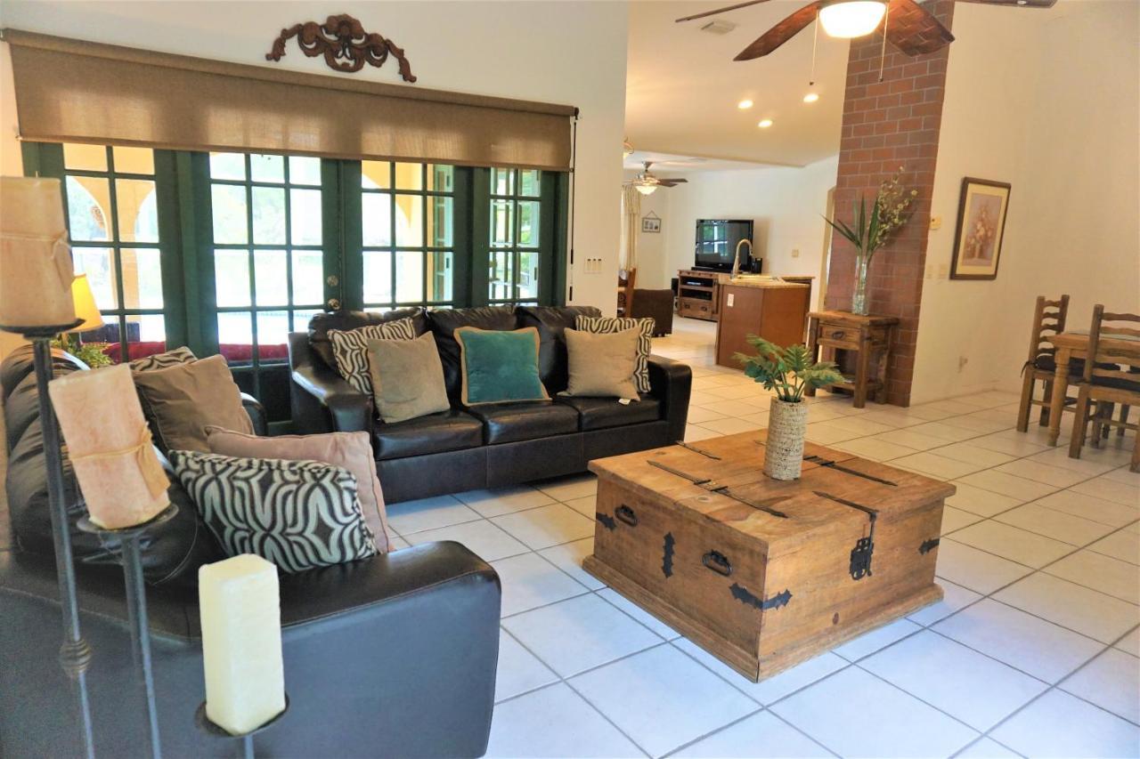 Jupiter Waterfalls - Newly Updated - Tiki Hut, Fire Pit, Kitchen, Pool Heater And More Exterior foto